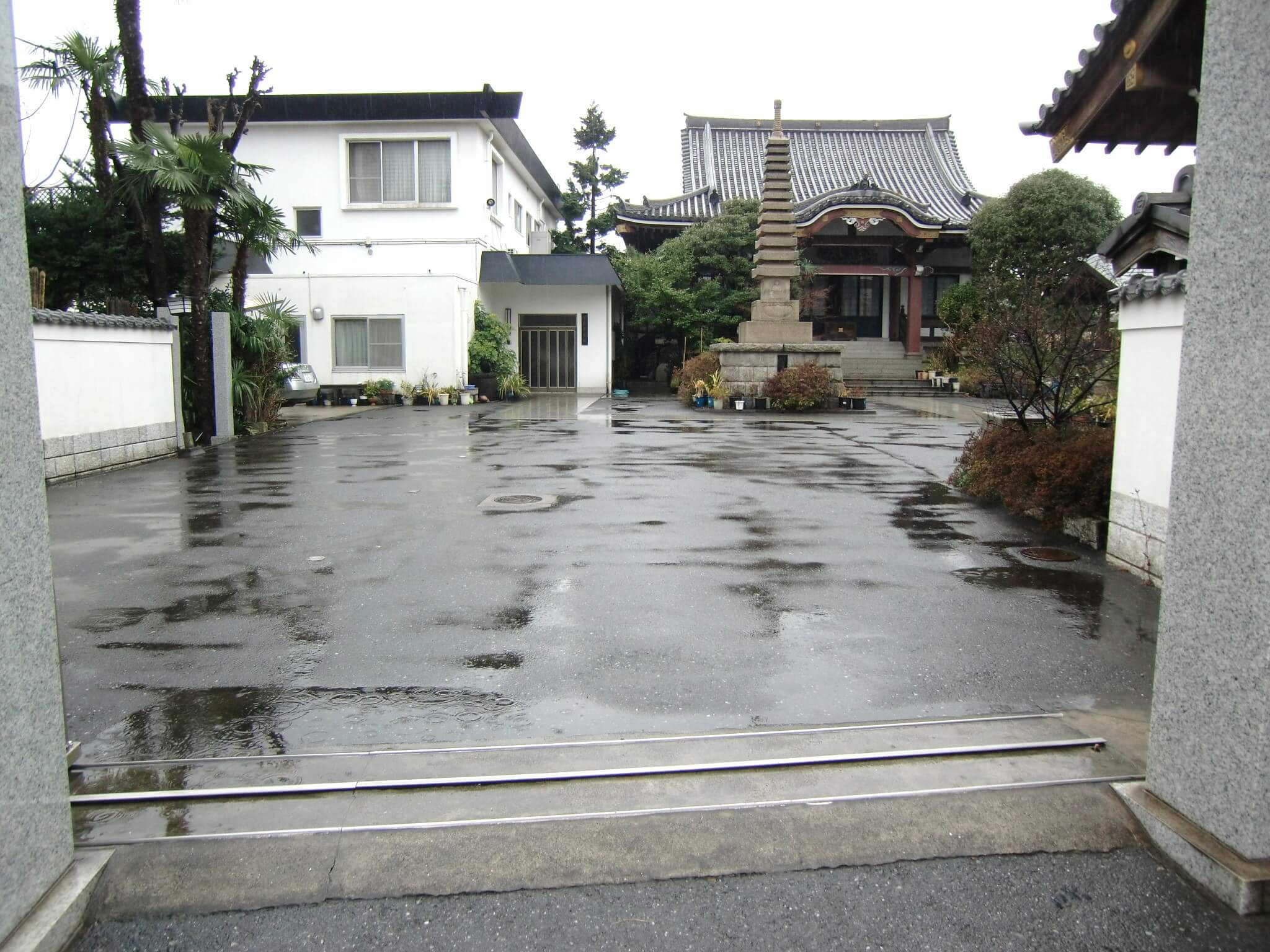 本住寺 朗長会館